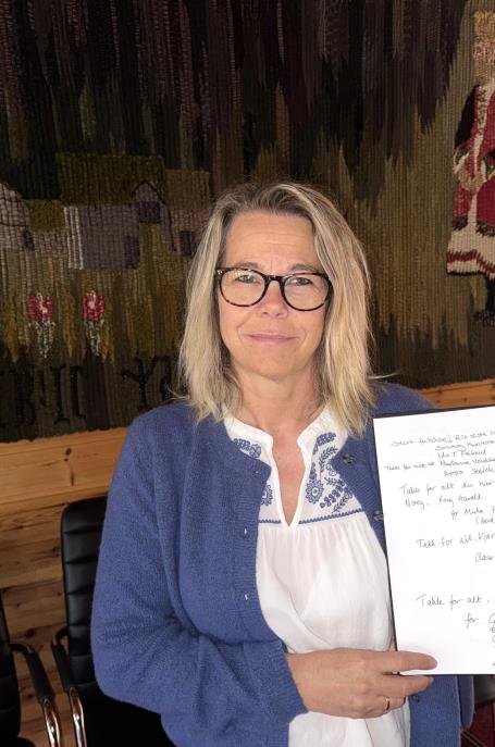 Lenkje til artikkel: Kondolansane på veg til Slottet