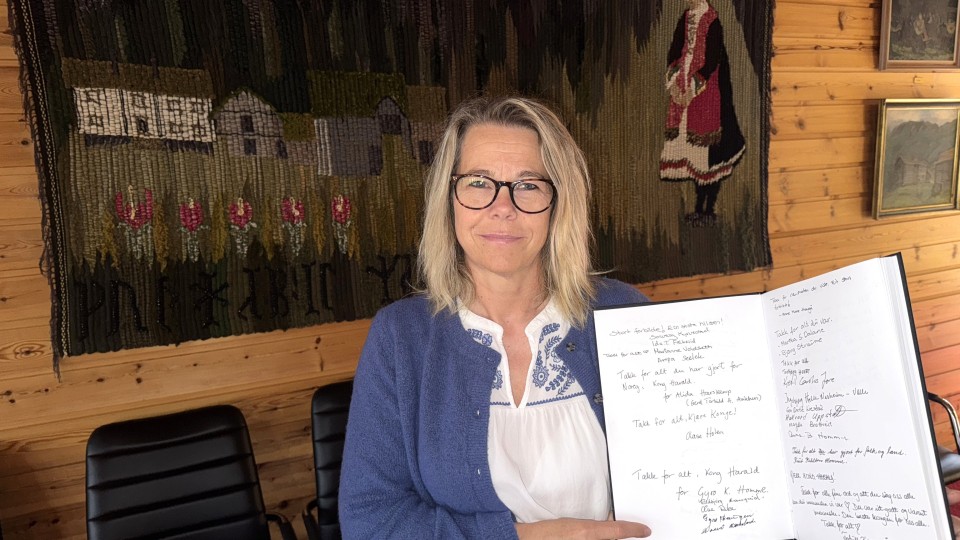 Lenkje til artikkel: Kondolansane på veg til Slottet